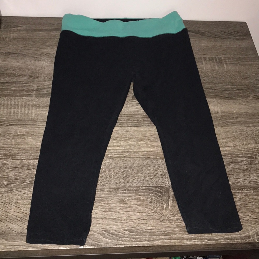 Yoga Capris size M